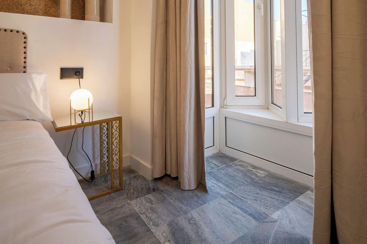 Perhehuoneisto, kaupunkinäköala | Kannettavalle tietokoneelle sopiva työtila, ilmainen Wi-Fi