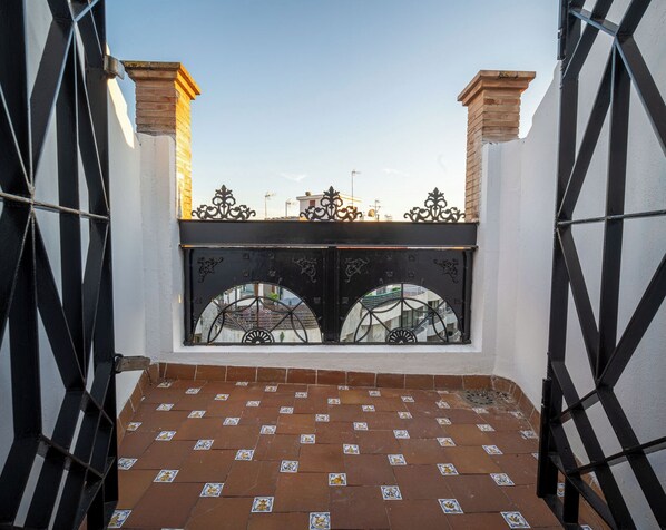 Panoramic Apartment, 1 Bedroom, City View | Terrace/patio - William Martin Apartments (Huelva)