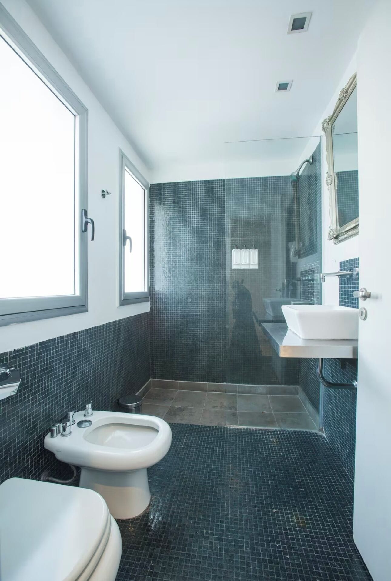 Superior Duplex, 1 Bedroom | Bathroom | Hair dryer, bidet, towels, soap