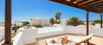 Villa Eugina - Three Bedroom Villa, Sleeps 6