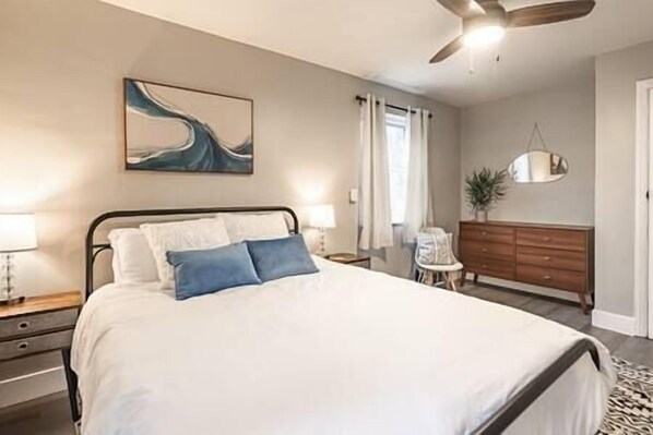 2 bedrooms, iron/ironing board, WiFi, bed sheets