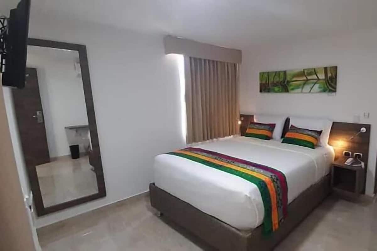 Comfort Double or Twin Room, Balcony | In-room safe, desk, blackout drapes, iron/ironing board