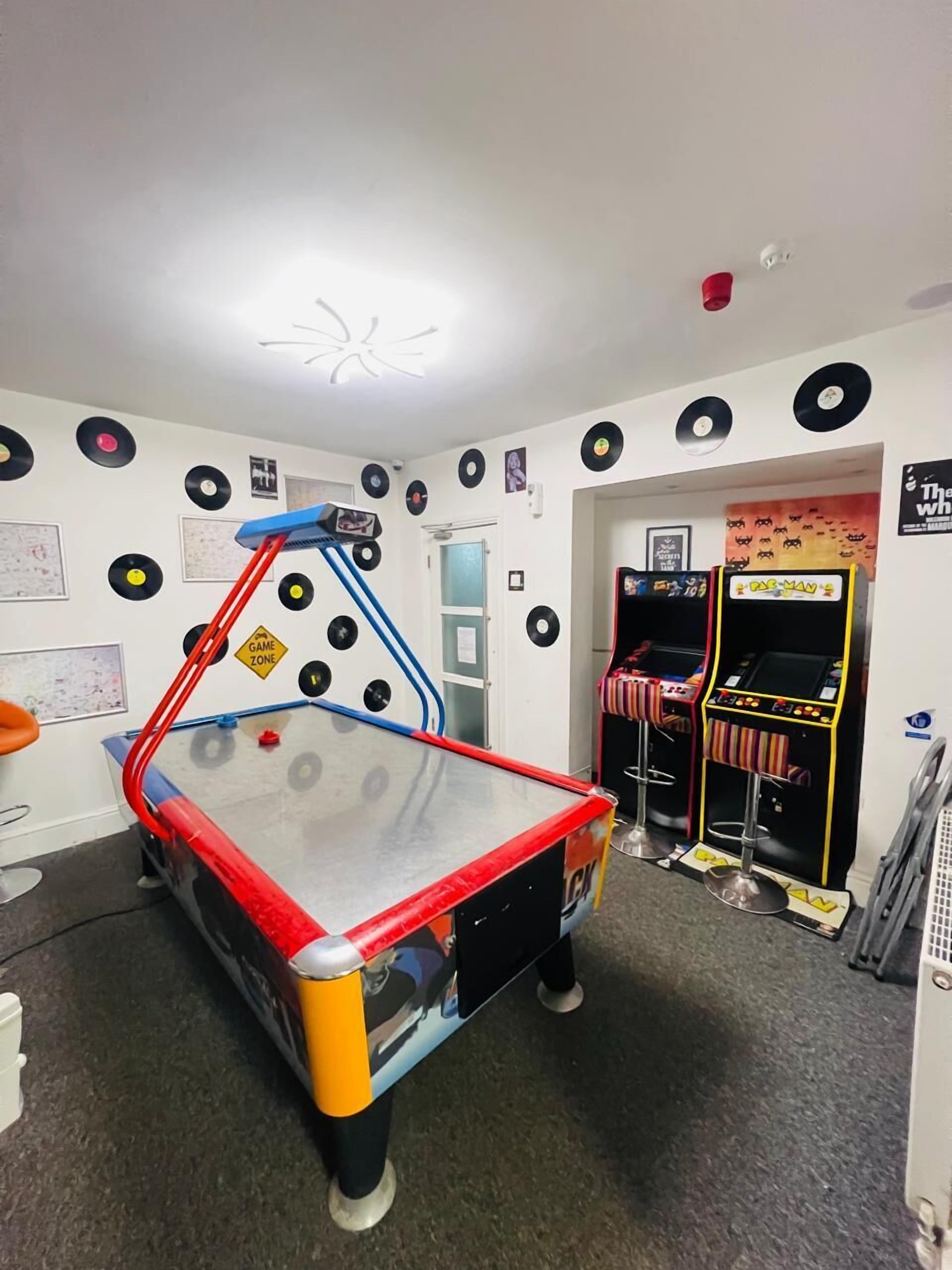 Photo - Backpackers Blackpool Hotel & Suites