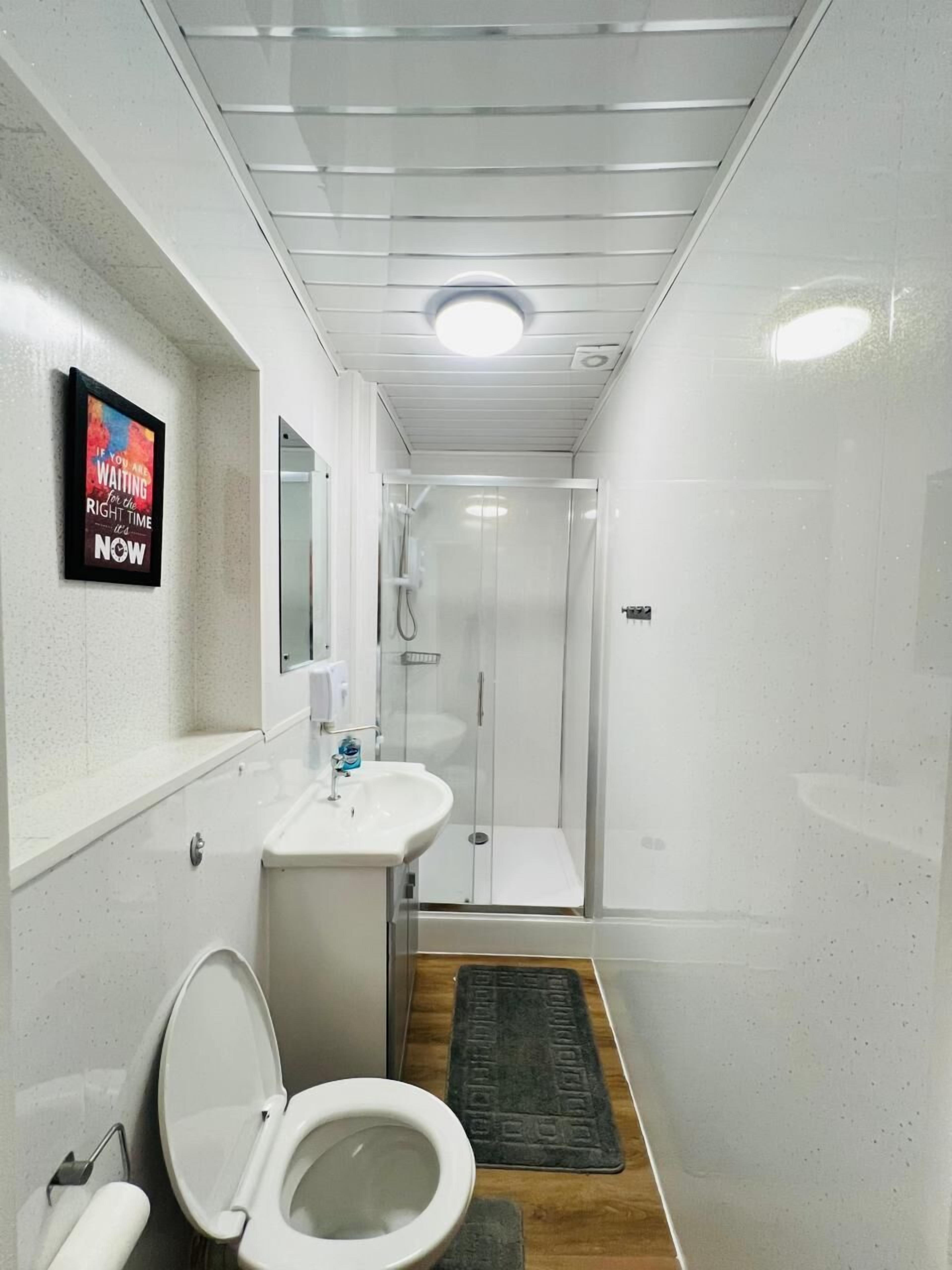 Photo - Backpackers Blackpool Hotel & Suites