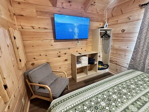 1 habitación, tabla de planchar con plancha, wifi gratis y ropa de cama 