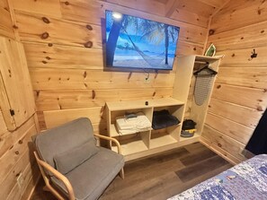 1 habitación, tabla de planchar con plancha, wifi gratis y ropa de cama 