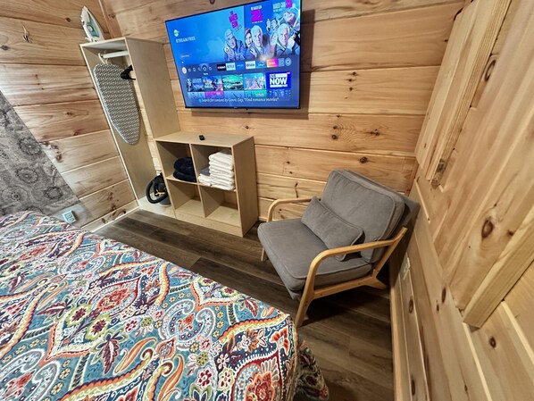 1 bedroom, iron/ironing board, free WiFi, bed sheets