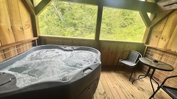 Bain à remous extérieur