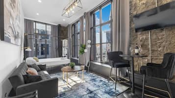 Desk, iron/ironing board, WiFi, bed sheets