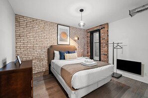 Bureau, fer et planche à repasser, Wi-Fi, draps fournis