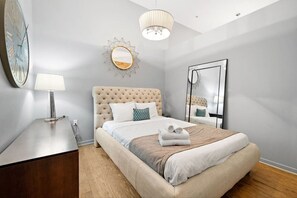 4 habitaciones, escritorio, wifi y ropa de cama 