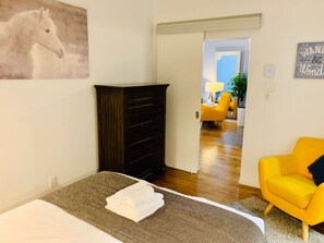 2 chambres, bureau, Wi-Fi, draps fournis