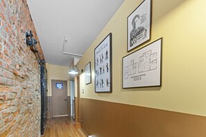 Interior - Friends-Themed Loft | Old Montréal (Montréal)