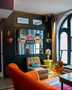 Interior - Friends-Themed Loft | Old Montréal (Montréal)