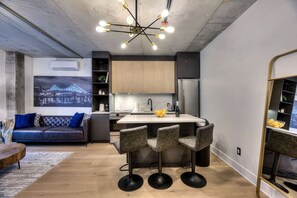 Interior - Modern 2BR Suite • Old Montreal • B3 (Montréal)