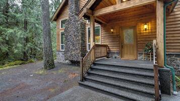 Cabin, 3 Bedrooms, Smoking, Terrace | Exterior