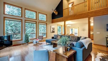 Cabin, 3 Bedrooms, Smoking, Terrace | Living room