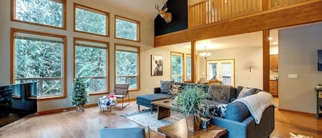 Cabin, 3 Bedrooms, Smoking, Terrace | Living room