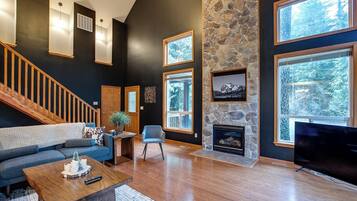 Cabin, 3 Bedrooms, Smoking, Terrace | Living room