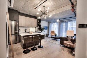 Interior - Modern 2BR Suite • Old Montreal • F2 (Montréal)