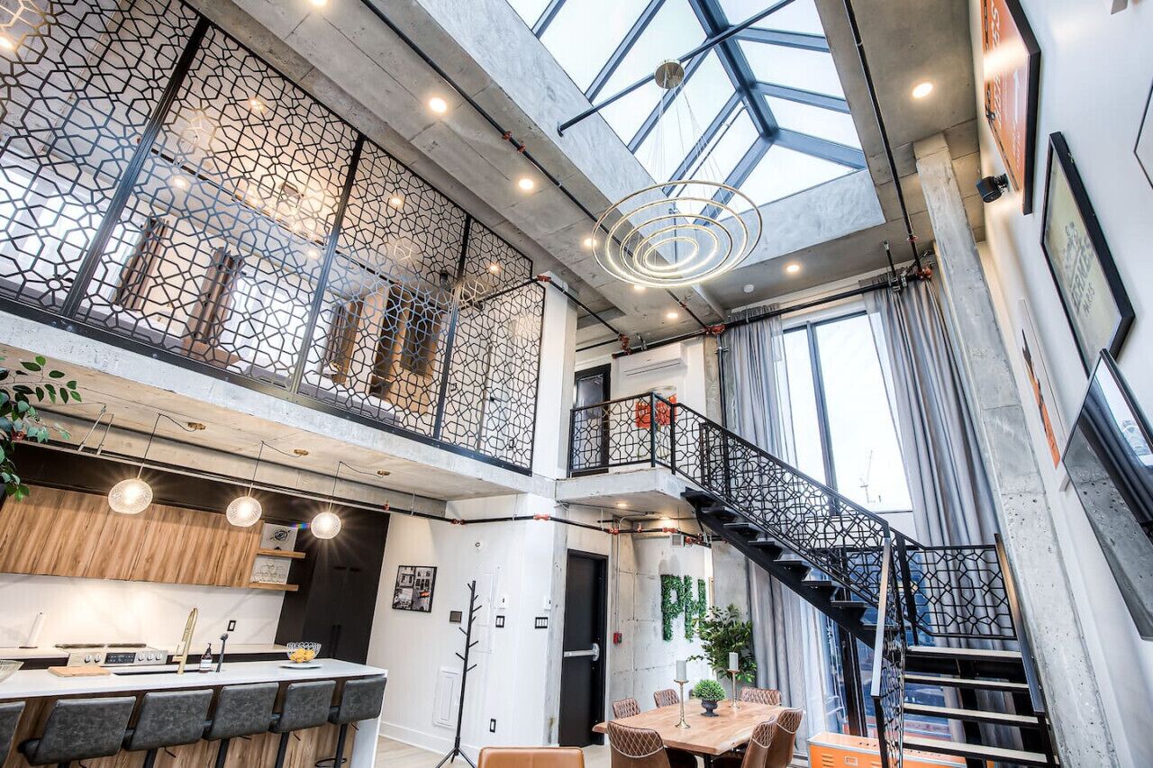 【海外版】4冊PENTHOUSE￼ HUSTLER Club GALLERY Luxury Penthouse • Private Rooftop • Old MTL - Montreal | Vrbo