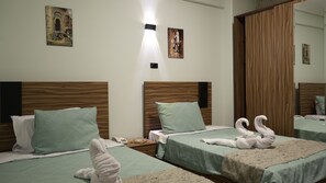 Zimmersafe, Verdunkelungsvorhänge, schallisolierte Zimmer