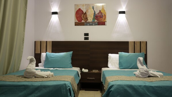 Doppelzimmer, Balkon, Stadtblick | Zimmersafe, Verdunkelungsvorhänge, schallisolierte Zimmer