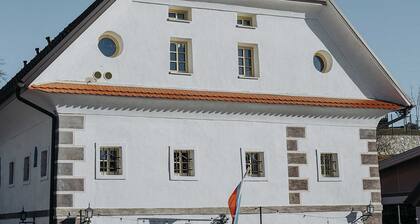 Enchanted Misty Valley Cottage Apartments - One Bedroom Apartment