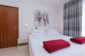 Internet, bed sheets