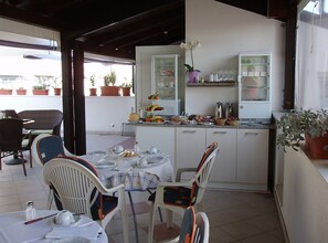 Outdoor dining - Klaudija’s Charming Apartments & Rooms - Room 5 (Trogir)