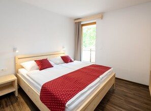 2 bedrooms, Internet, bed sheets
