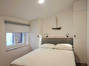 1 bedroom, internet, bed sheets