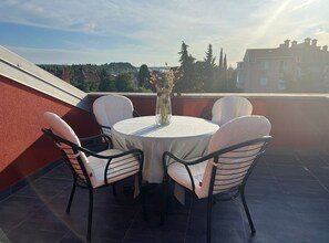 Ulkoruokailutilat