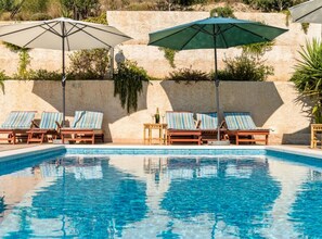 Pool - Apartments Tafra - One Bedroom Apartment (Lokva Rogoznica)