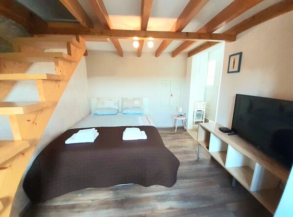 Acceso a internet y ropa de cama