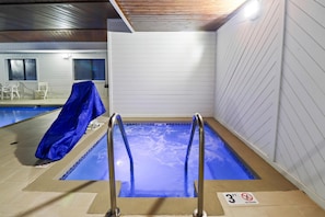 Bañera de hidromasaje interior
