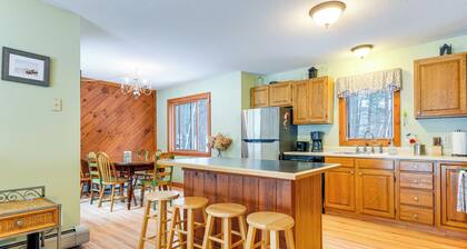 7 Mi to Mt Snow Resort: Family Home w/ Fire Pit!