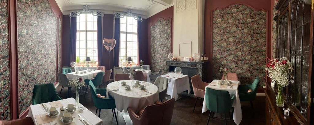 Daily buffet breakfast (EUR 25 per person)