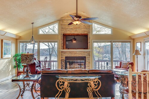 Lakefront Hot Springs Village Home w/ Private Dock