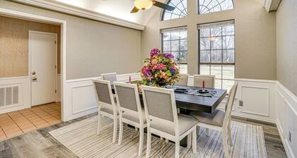 Large Yard, Fire Pit & Games: Grandview Haven!