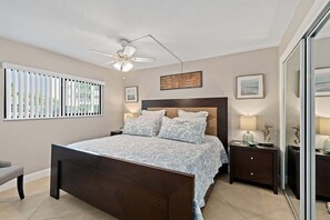 1 bedroom, WiFi, bed sheets - Oceanfront I Ground Floor I Coastal Retreat (Cocoa Beach)