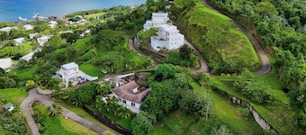 Spectacular Luxury Rental with ocean views and private pool