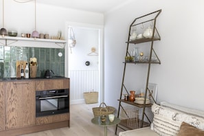 Interior - Villa Magnolia - Five Bedroom Villa, Sleeps 9 (Bergen)