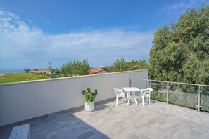 Apartment, 2 Bedrooms, Accessible, Smoking | Outdoor dining - Appartamenti Comfort (Zambrone)