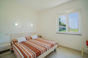 Apartment, 2 Bedrooms, Accessible, Smoking | 2 bedrooms