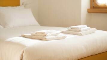 1 Schlafzimmer, BĂŒgeleisen/BĂŒgelbrett, kostenloses WLAN, BettwĂ€sche