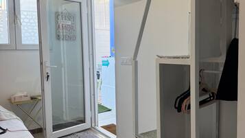 Apartment, 1 Bedroom, Accessible, Smoking | 1 bedroom