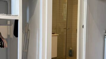 Apartment, 1 Bedroom, Accessible, Smoking | Interior