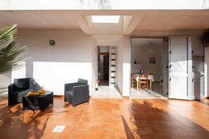 House, 2 Bedrooms, Smoking, Garden View | Outdoor dining - Two Steps From the Beach Villa (Melendugno)