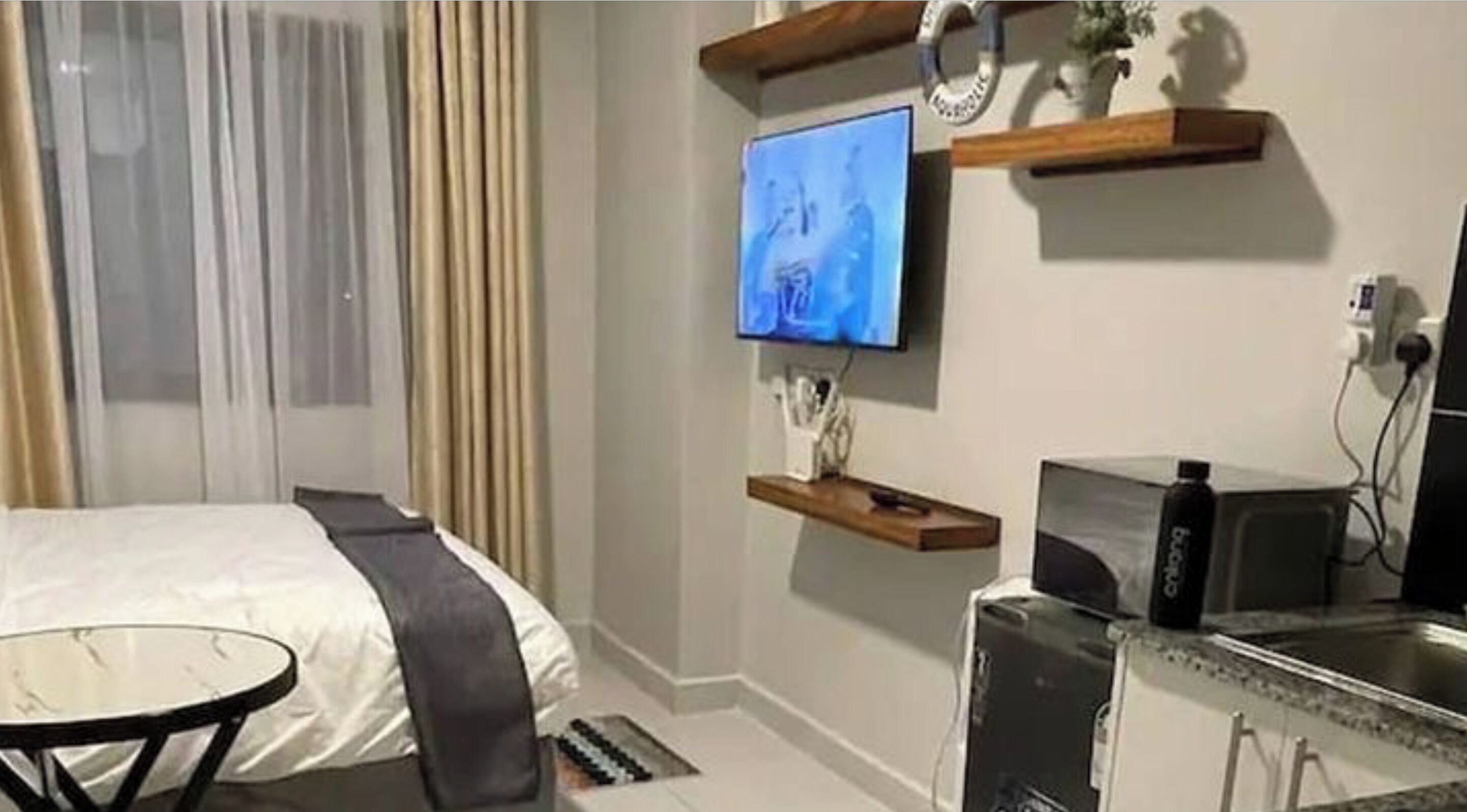 1 bedroom